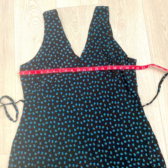 NWT BLACK AND BLUE PATTERN DRESS - Picture 10 of 14